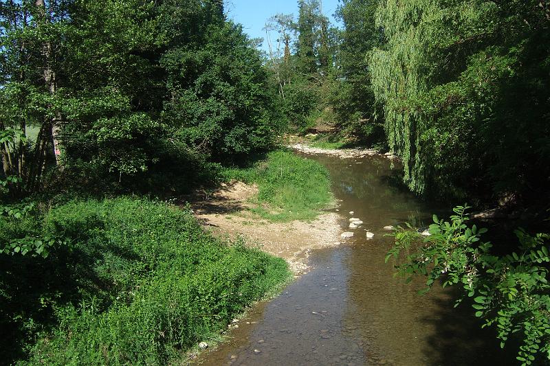 2011-05- (914).JPG - ... überqueren wir das Flüsschen Galaure